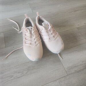 Puma size 8 pink athlete/fashion sneakers